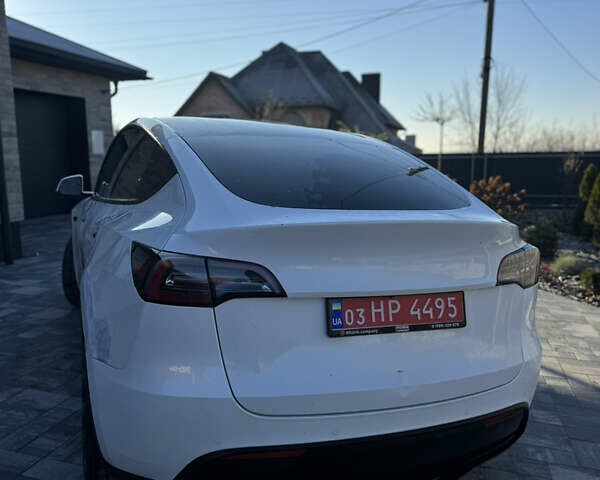Белый Тесла Model Y, объемом двигателя 0 л и пробегом 74 тыс. км за 23500 $, фото 7 на Automoto.ua