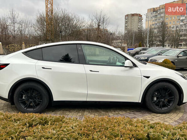 Білий Тесла Model Y, об'ємом двигуна 0 л та пробігом 88 тис. км за 26800 $, фото 7 на Automoto.ua