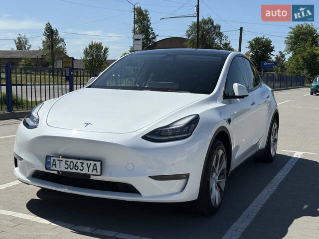 Белый Тесла Model Y, объемом двигателя 0 л и пробегом 110 тыс. км за 27750 $, фото 37 на Automoto.ua
