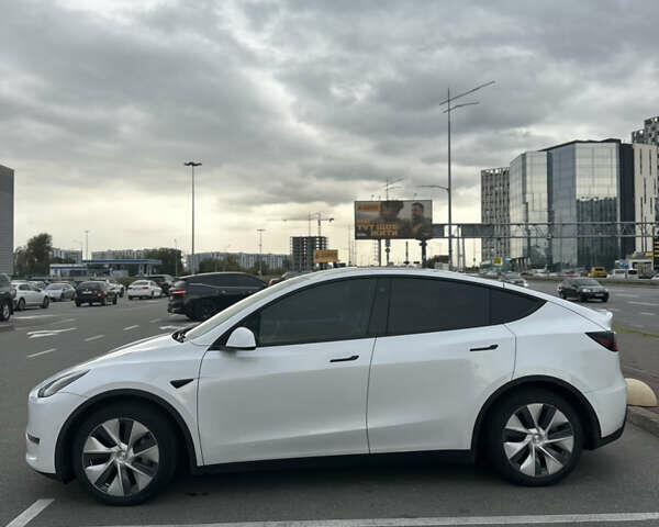 Белый Тесла Model Y, объемом двигателя 0 л и пробегом 207 тыс. км за 22000 $, фото 2 на Automoto.ua