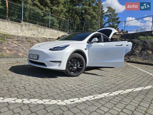 Белый Тесла Model Y, объемом двигателя 0 л и пробегом 109 тыс. км за 22000 $, фото 2 на Automoto.ua