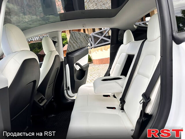Белый Тесла Model Y, объемом двигателя 0.26 л и пробегом 80 тыс. км за 21500 $, фото 9 на Automoto.ua