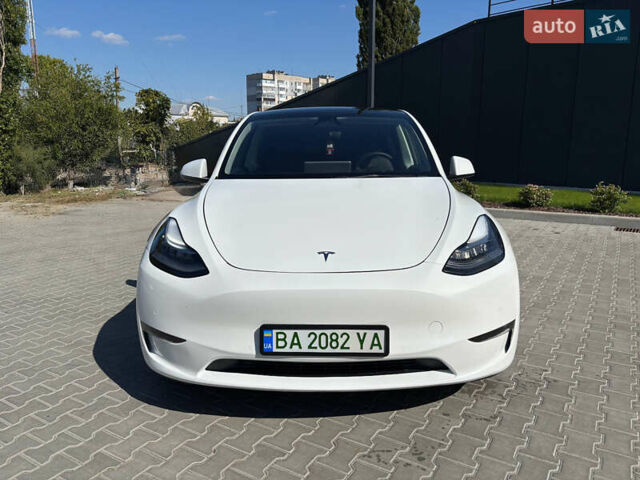 Белый Тесла Model Y, объемом двигателя 0 л и пробегом 86 тыс. км за 23999 $, фото 1 на Automoto.ua