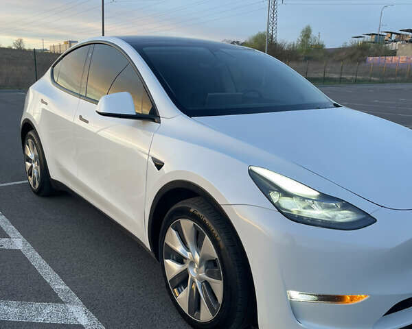 Белый Тесла Model Y, объемом двигателя 0 л и пробегом 76 тыс. км за 23400 $, фото 3 на Automoto.ua