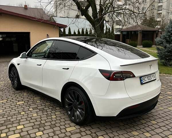 Белый Тесла Model Y, объемом двигателя 0 л и пробегом 13 тыс. км за 64000 $, фото 8 на Automoto.ua