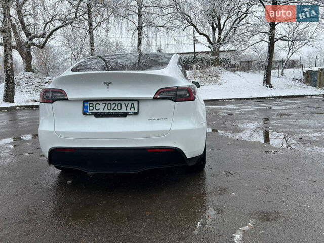 Білий Тесла Model Y, об'ємом двигуна 0 л та пробігом 88 тис. км за 24900 $, фото 5 на Automoto.ua