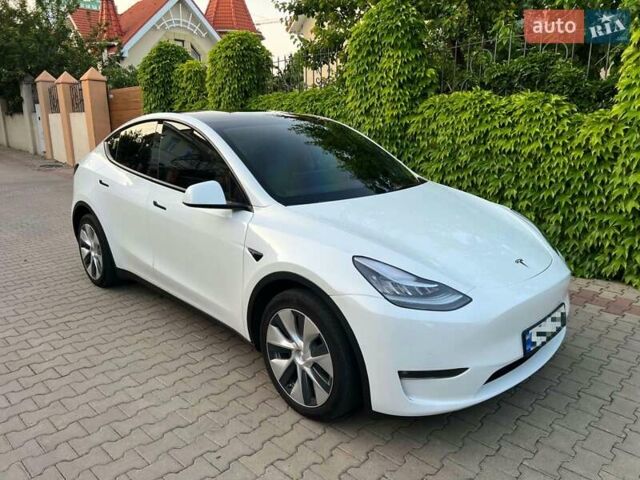 Белый Тесла Model Y, объемом двигателя 0 л и пробегом 69 тыс. км за 24900 $, фото 20 на Automoto.ua