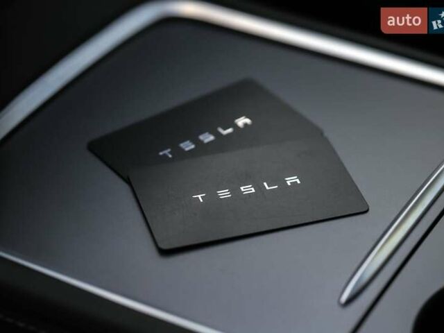 Білий Тесла Model Y, об'ємом двигуна 0 л та пробігом 9 тис. км за 53900 $, фото 15 на Automoto.ua