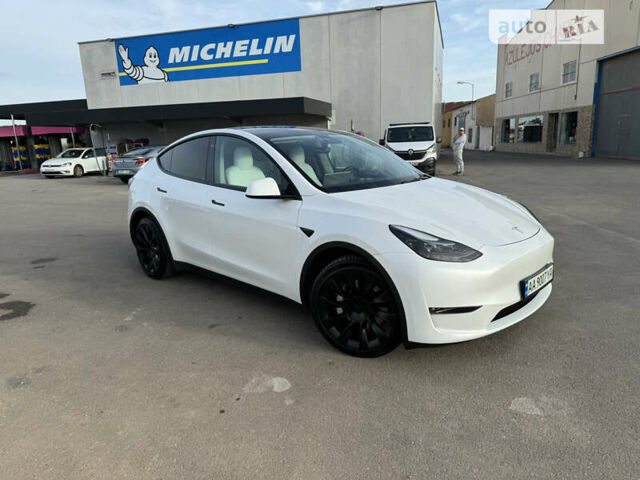 Белый Тесла Model Y, объемом двигателя 0 л и пробегом 69 тыс. км за 40000 $, фото 32 на Automoto.ua