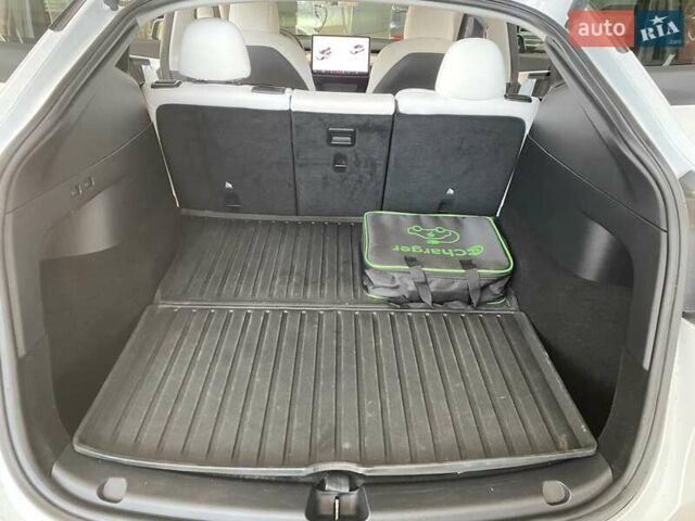 Тесла Model Y 2021 в Одессе на Automoto.ua Белый Тесла Model Y, объемом двигателя 0 л и пробегом 58 тыс. км за 26300 $, фото 44 на Automoto.ua