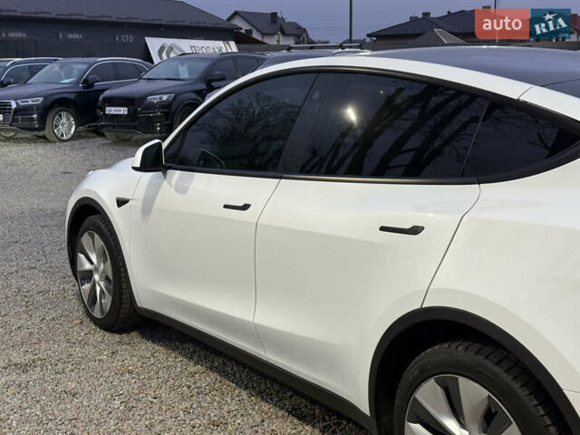 Белый Тесла Model Y, объемом двигателя 0 л и пробегом 128 тыс. км за 22600 $, фото 10 на Automoto.ua