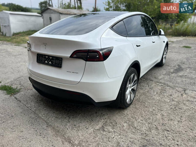 Белый Тесла Model Y, объемом двигателя 0 л и пробегом 42 тыс. км за 25500 $, фото 3 на Automoto.ua