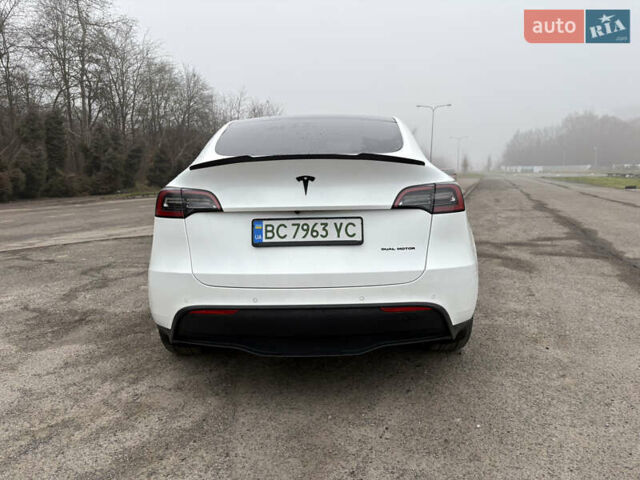 Белый Тесла Model Y, объемом двигателя 0 л и пробегом 88 тыс. км за 27500 $, фото 7 на Automoto.ua