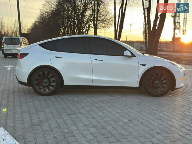 Білий Тесла Model Y, об'ємом двигуна 0 л та пробігом 105 тис. км за 24900 $, фото 5 на Automoto.ua