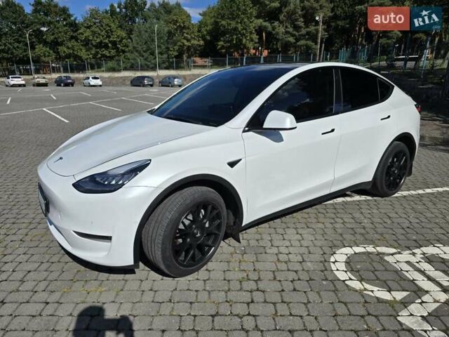 Белый Тесла Model Y, объемом двигателя 0 л и пробегом 109 тыс. км за 22000 $, фото 26 на Automoto.ua