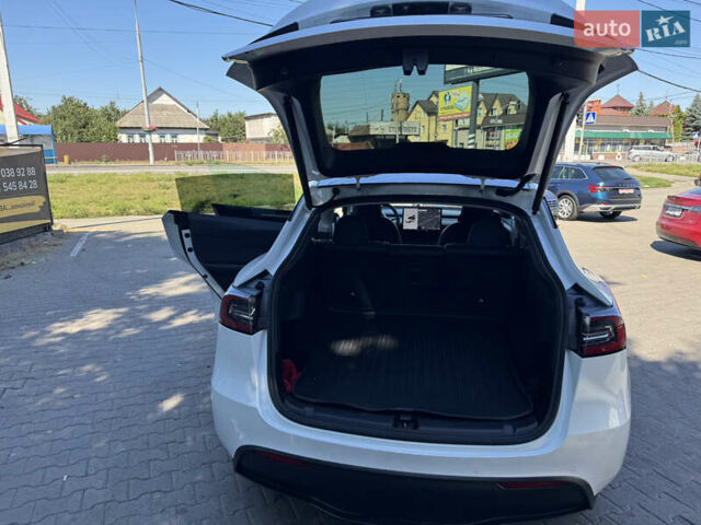Белый Тесла Model Y, объемом двигателя 0 л и пробегом 120 тыс. км за 32500 $, фото 7 на Automoto.ua
