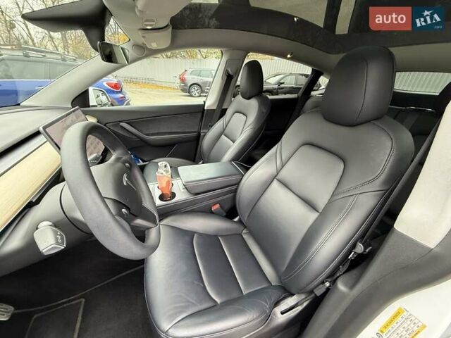 Белый Тесла Model Y, объемом двигателя 0 л и пробегом 68 тыс. км за 24900 $, фото 12 на Automoto.ua