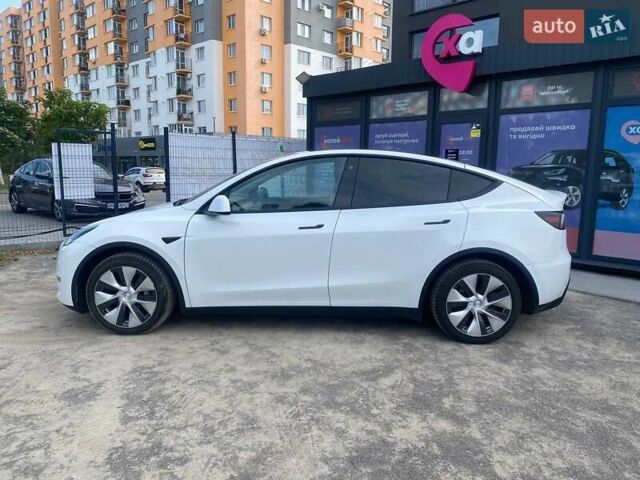 Білий Тесла Model Y, об'ємом двигуна 0 л та пробігом 61 тис. км за 23800 $, фото 8 на Automoto.ua