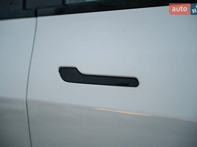 Белый Тесла Model Y, объемом двигателя 0 л и пробегом 69 тыс. км за 27500 $, фото 14 на Automoto.ua