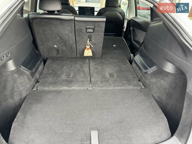 Тесла Model Y 2021 в Львове на Automoto.ua Белый Тесла Model Y, объемом двигателя 0 л и пробегом 102 тыс. км за 24500 $, фото 24 на Automoto.ua