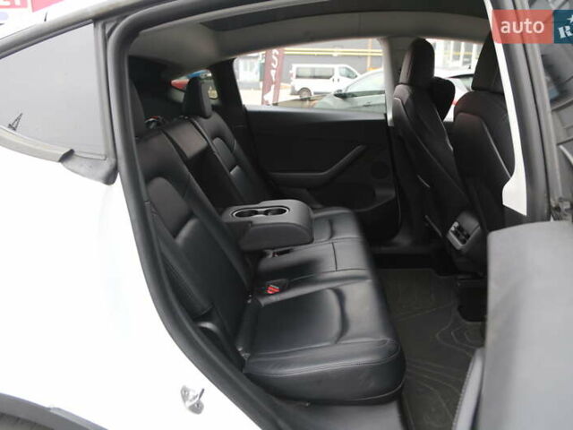 Белый Тесла Model Y, объемом двигателя 0 л и пробегом 121 тыс. км за 21900 $, фото 10 на Automoto.ua