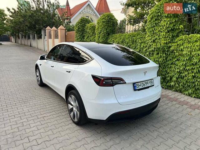 Белый Тесла Model Y, объемом двигателя 0 л и пробегом 69 тыс. км за 24900 $, фото 5 на Automoto.ua