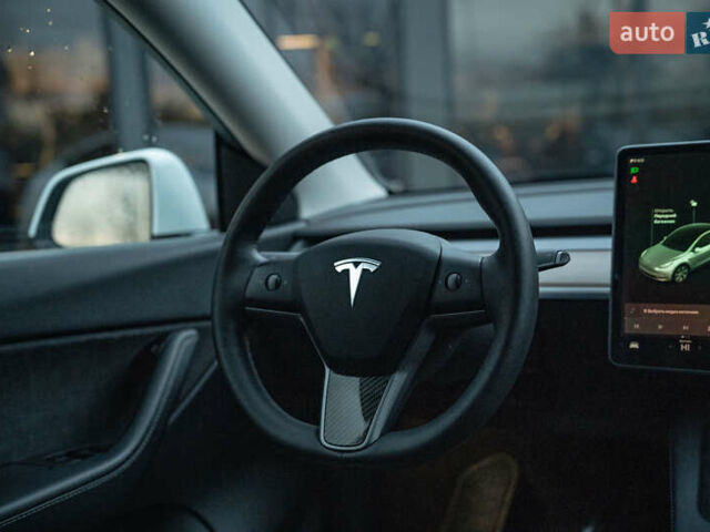 Белый Тесла Model Y, объемом двигателя 0 л и пробегом 69 тыс. км за 27500 $, фото 19 на Automoto.ua