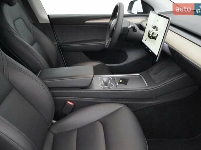 Белый Тесла Model Y, объемом двигателя 0 л и пробегом 71 тыс. км за 23000 $, фото 8 на Automoto.ua