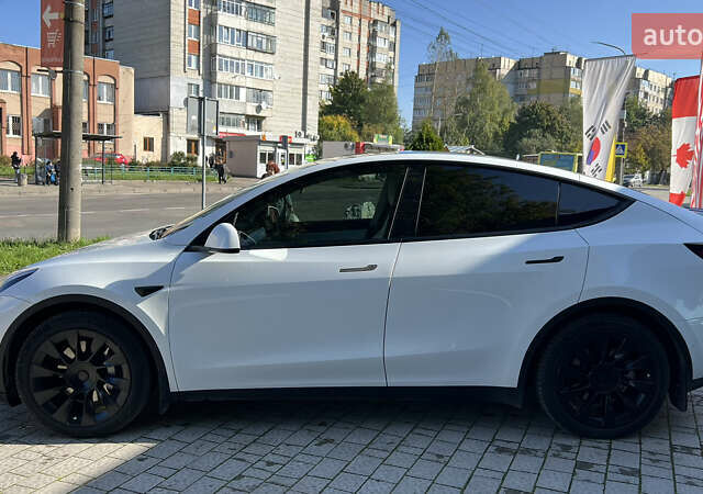 Белый Тесла Model Y, объемом двигателя 0 л и пробегом 88 тыс. км за 25700 $, фото 3 на Automoto.ua