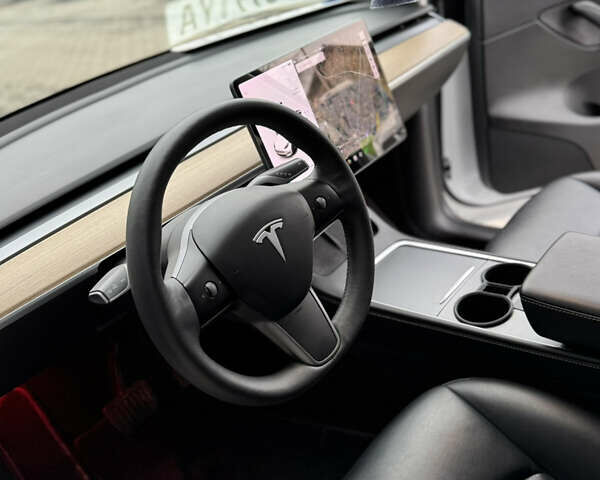 Білий Тесла Model Y, об'ємом двигуна 0 л та пробігом 116 тис. км за 26500 $, фото 8 на Automoto.ua
