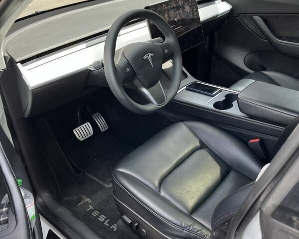 Белый Тесла Model Y, объемом двигателя 0 л и пробегом 132 тыс. км за 26200 $, фото 2 на Automoto.ua