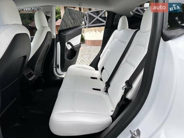 Белый Тесла Model Y, объемом двигателя 0 л и пробегом 80 тыс. км за 22300 $, фото 22 на Automoto.ua