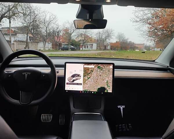 Белый Тесла Model Y, объемом двигателя 0 л и пробегом 59 тыс. км за 25999 $, фото 11 на Automoto.ua