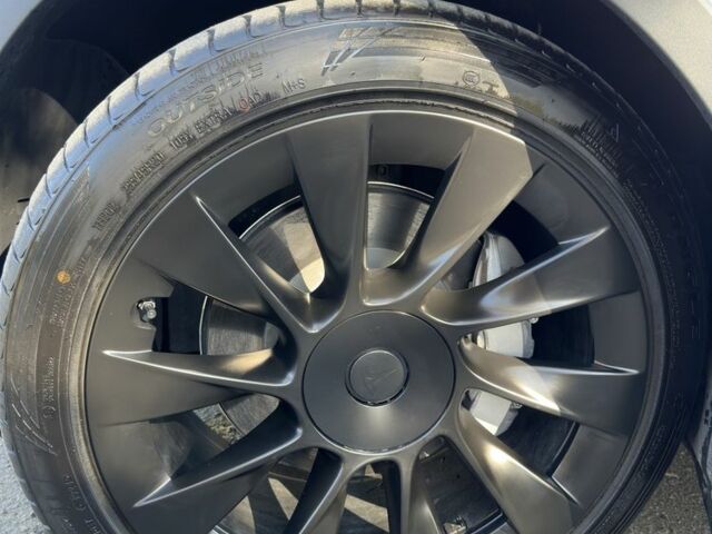 Білий Тесла Model Y, об'ємом двигуна 0 л та пробігом 73 тис. км за 29400 $, фото 9 на Automoto.ua