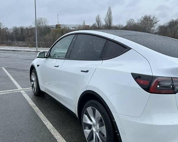 Белый Тесла Model Y, объемом двигателя 0 л и пробегом 32 тыс. км за 30000 $, фото 12 на Automoto.ua