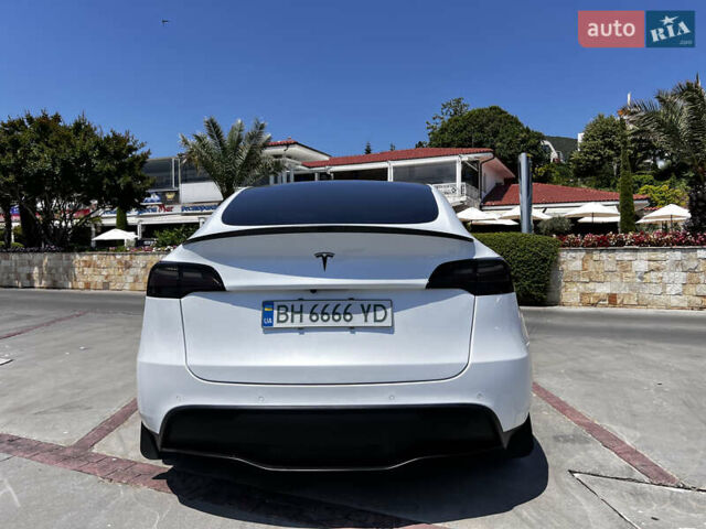 Белый Тесла Model Y, объемом двигателя 0 л и пробегом 61 тыс. км за 28000 $, фото 12 на Automoto.ua