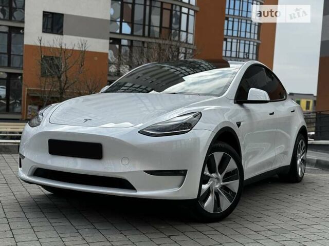 Білий Тесла Model Y, об'ємом двигуна 0 л та пробігом 41 тис. км за 33750 $, фото 4 на Automoto.ua