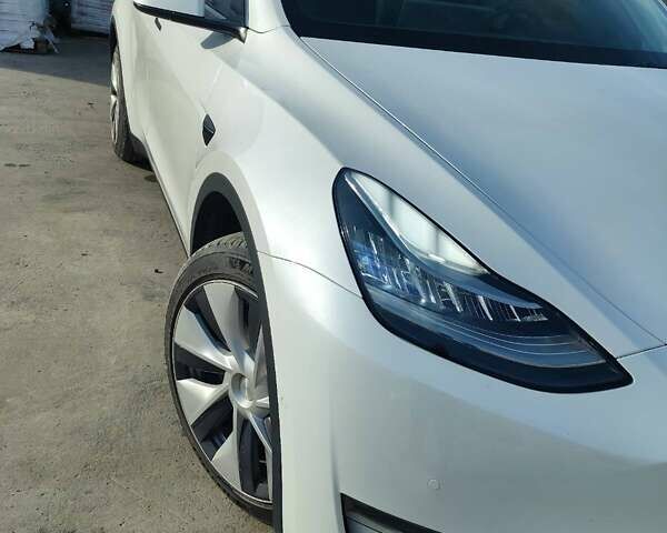 Тесла Model Y 2021 в Бориславе на Automoto.ua Белый Тесла Model Y, объемом двигателя 0 л и пробегом 87 тыс. км за 22200 $, фото 3 на Automoto.ua