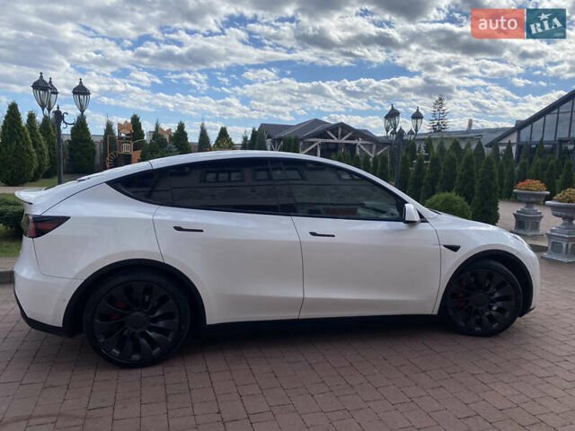 Белый Тесла Model Y, объемом двигателя 0 л и пробегом 130 тыс. км за 23000 $, фото 9 на Automoto.ua