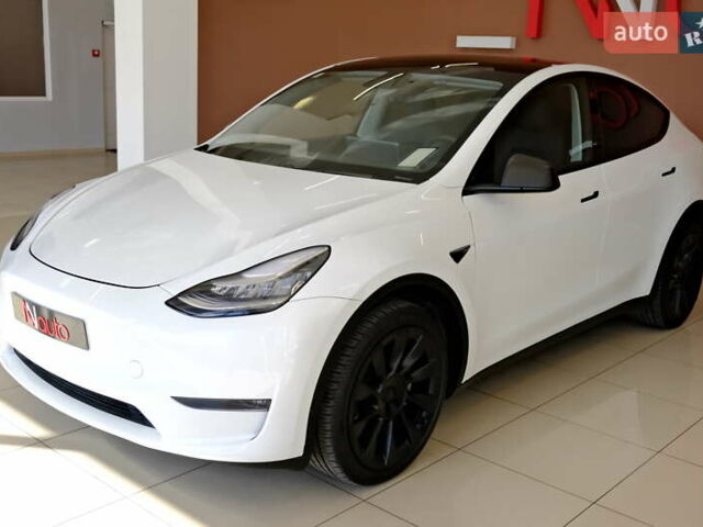 Белый Тесла Model Y, объемом двигателя 0 л и пробегом 19 тыс. км за 28900 $, фото 6 на Automoto.ua
