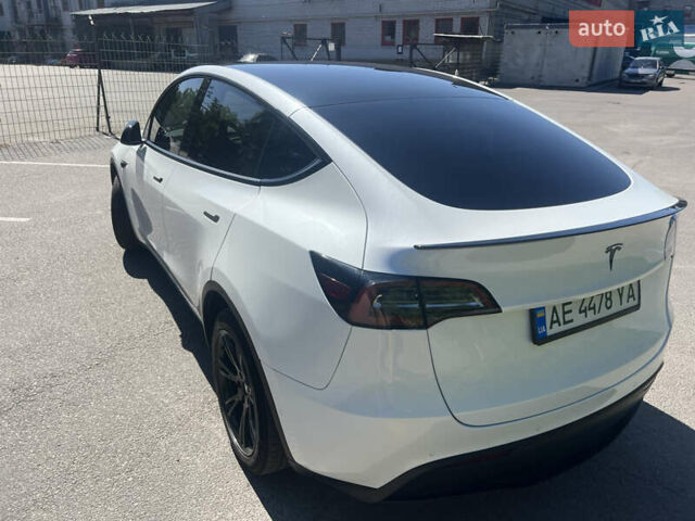 Белый Тесла Model Y, объемом двигателя 0 л и пробегом 63 тыс. км за 25500 $, фото 6 на Automoto.ua