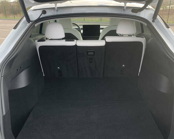 Белый Тесла Model Y, объемом двигателя 0 л и пробегом 83 тыс. км за 19499 $, фото 11 на Automoto.ua