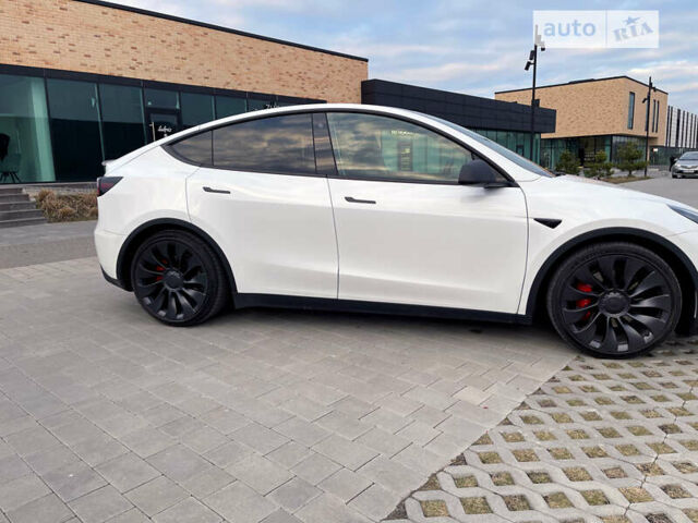 Білий Тесла Model Y, об'ємом двигуна 0 л та пробігом 68 тис. км за 33455 $, фото 3 на Automoto.ua