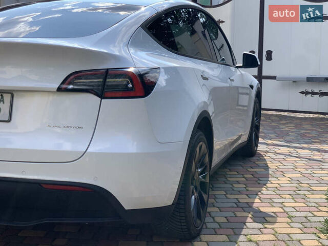 Белый Тесла Model Y, объемом двигателя 0 л и пробегом 52 тыс. км за 21900 $, фото 12 на Automoto.ua
