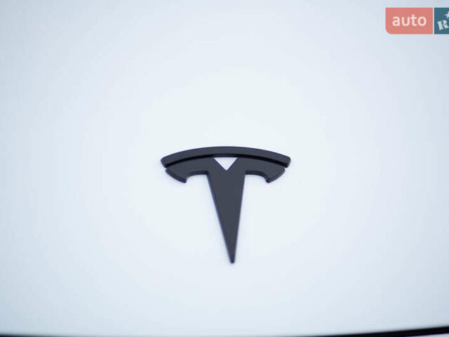 Белый Тесла Model Y, объемом двигателя 0 л и пробегом 55 тыс. км за 33000 $, фото 20 на Automoto.ua