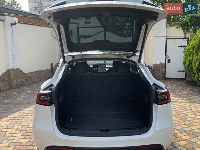 Белый Тесла Model Y, объемом двигателя 0 л и пробегом 52 тыс. км за 21900 $, фото 22 на Automoto.ua