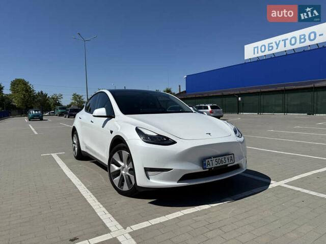 Белый Тесла Model Y, объемом двигателя 0 л и пробегом 110 тыс. км за 27750 $, фото 19 на Automoto.ua