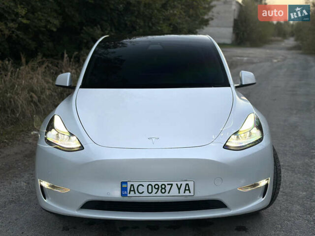 Белый Тесла Model Y, объемом двигателя 0 л и пробегом 57 тыс. км за 30000 $, фото 3 на Automoto.ua