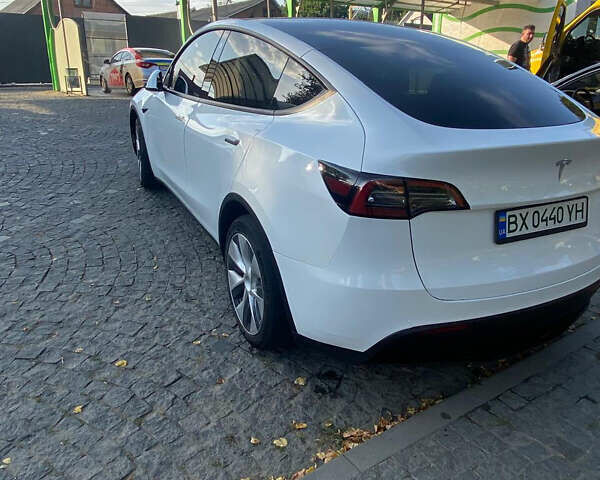 Белый Тесла Model Y, объемом двигателя 0 л и пробегом 67 тыс. км за 27500 $, фото 9 на Automoto.ua