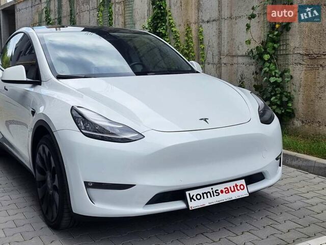 Белый Тесла Model Y, объемом двигателя 0 л и пробегом 98 тыс. км за 26499 $, фото 17 на Automoto.ua